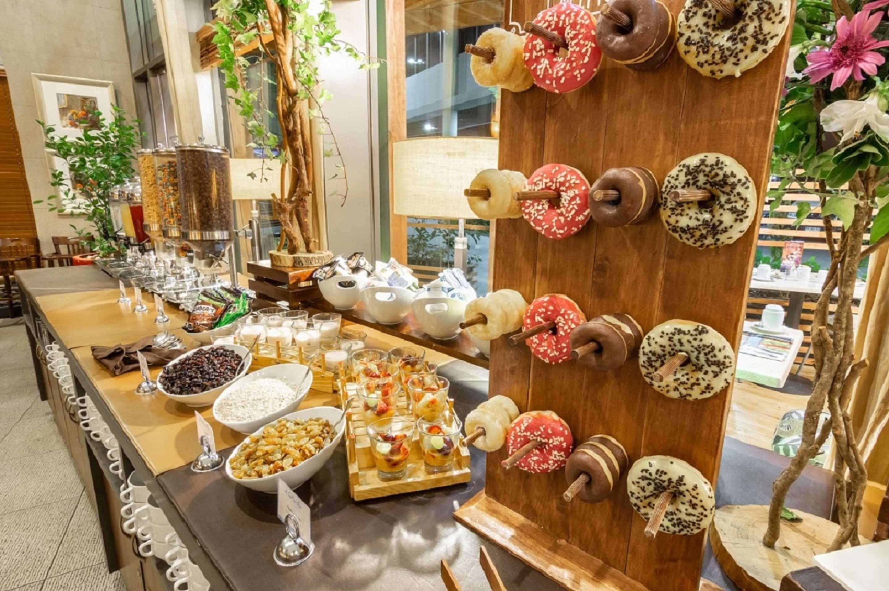 Sonesta Hotel Osorno Eksteriør bilde A doughnut display