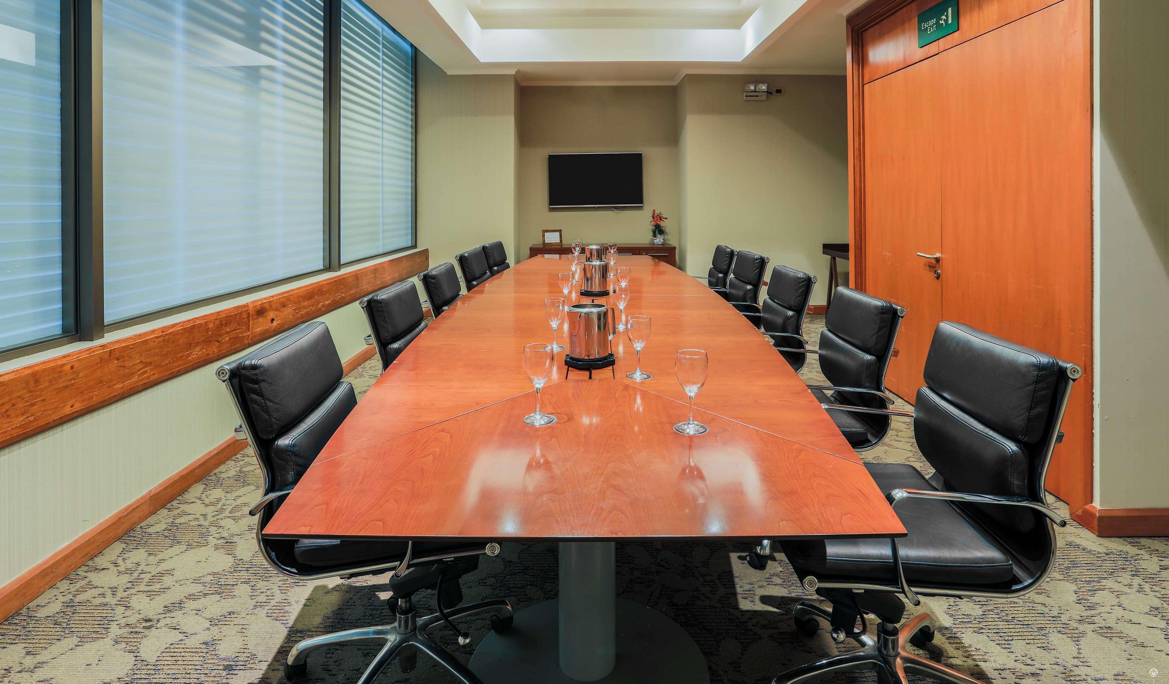 Sonesta Hotel Osorno Eksteriør bilde Boardroom at the Hilton San Francisco Airport