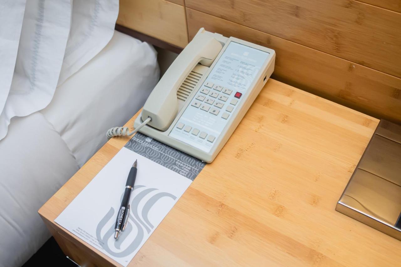 Sonesta Hotel Osorno Eksteriør bilde A telephone in a hotel room